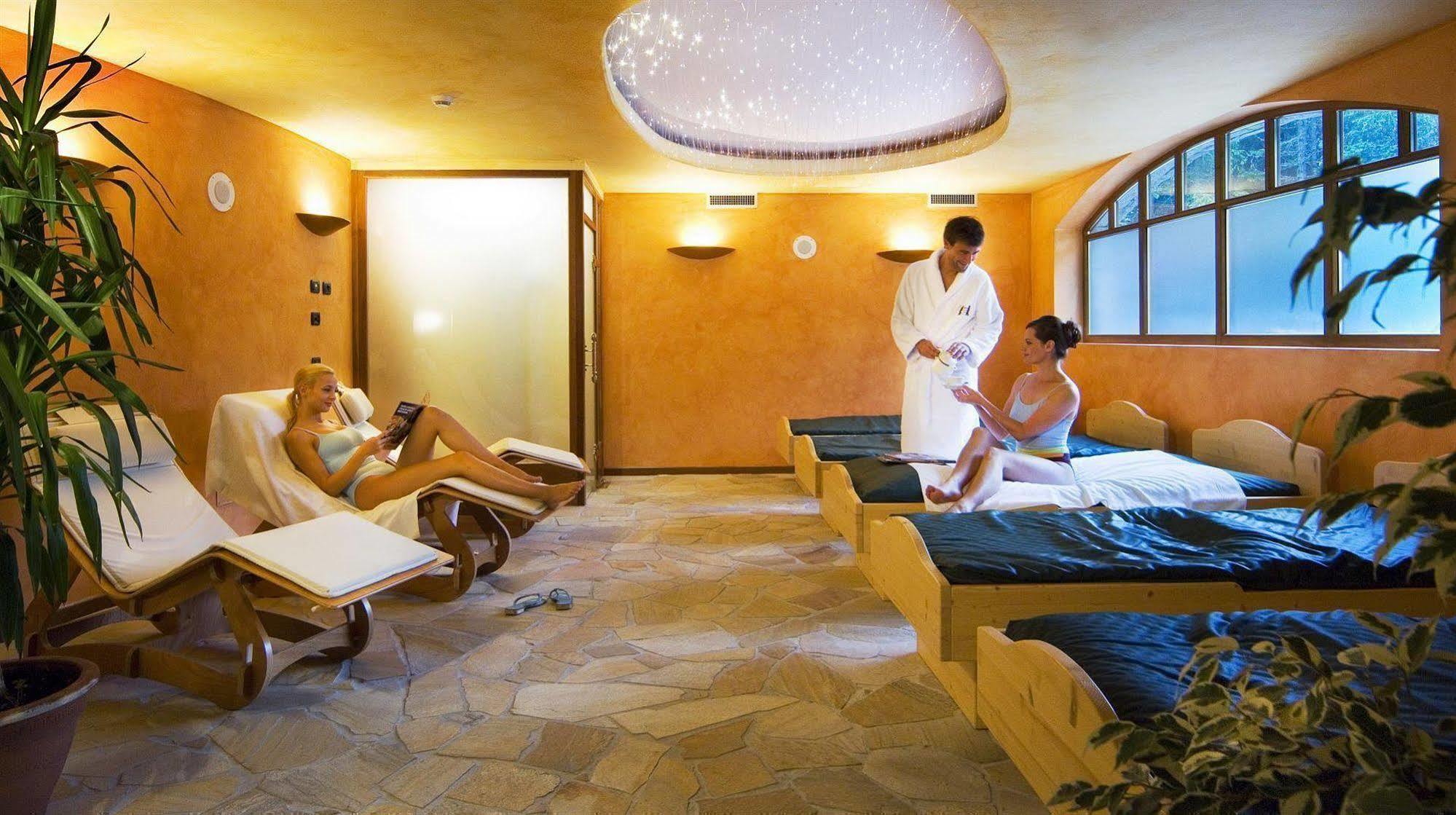 מדונה די קמפיליו Carlo Magno Hotel Spa Resort מראה חיצוני תמונה