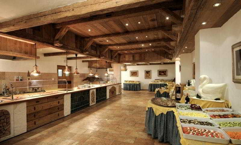 מדונה די קמפיליו Carlo Magno Hotel Spa Resort מראה חיצוני תמונה